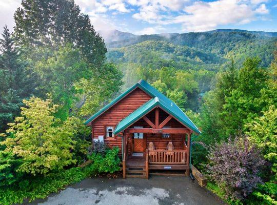 Steep Mountain Cabin Retreat, 3 Bed Scenic Views Fireplace